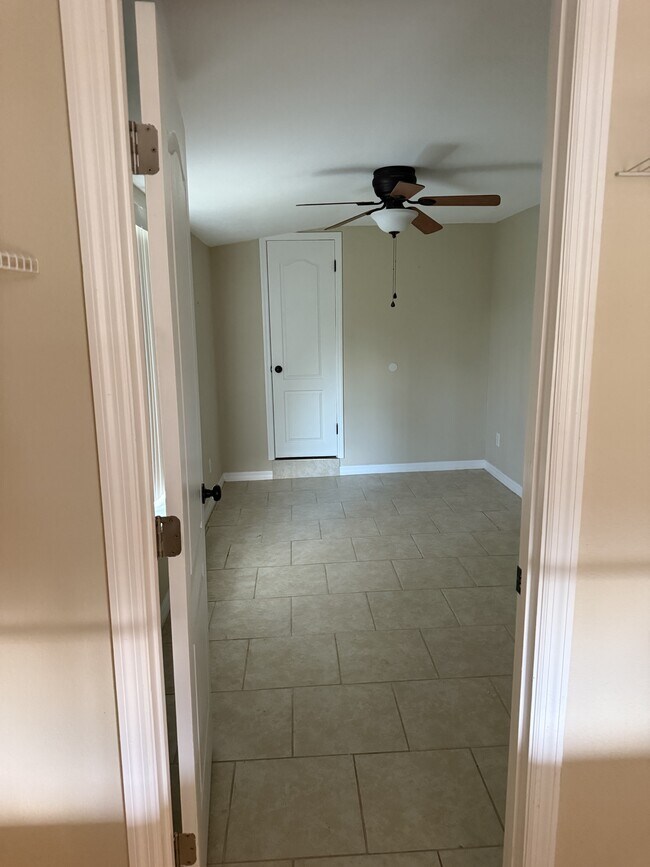 Building Photo - 509 Brightwood Ave