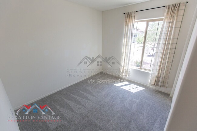 Building Photo - 1474 W Inca Dr