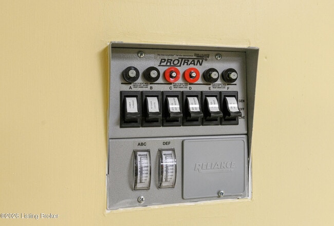 Building Photo - 9511 Felsmere Cir