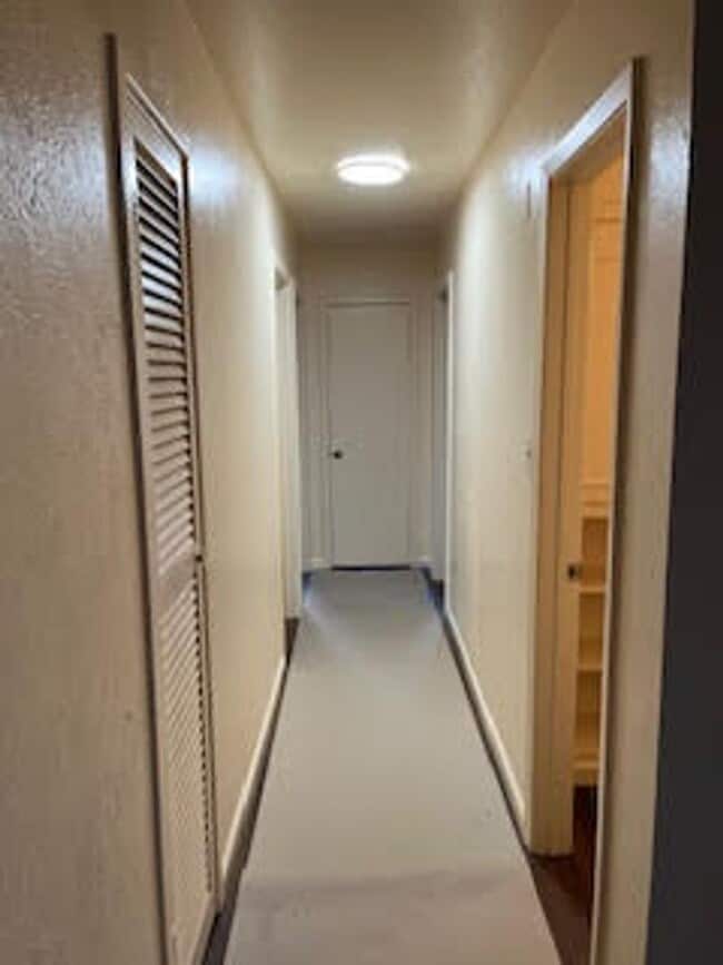 Building Photo - Ready for New Tenants- 3 Bedroom, 1.5 Bath in North Riverside- FWISD- 76111