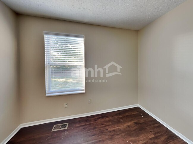 Building Photo - 3131 Fayburrow Dr