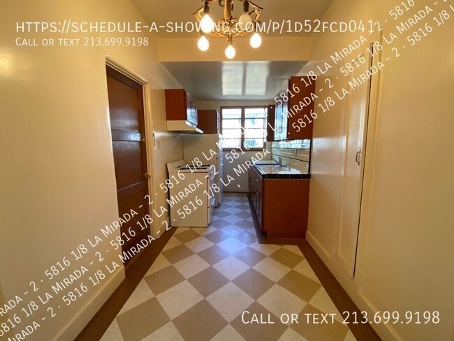 Building Photo - 5816 1/8 La Mirada-2