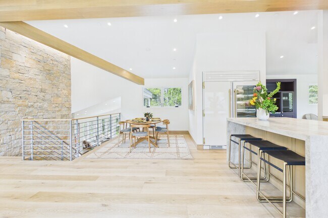 Building Photo - 45 Glen Eagles Rd