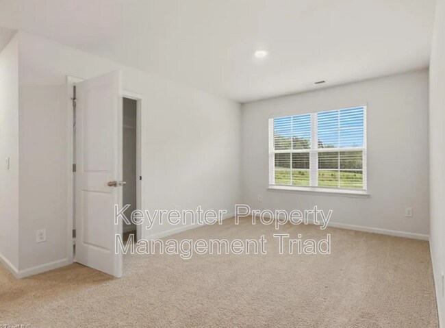 Building Photo - 7448 Buckpasser Dr