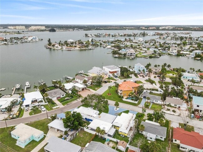 Building Photo - 14060 Miramar Ave