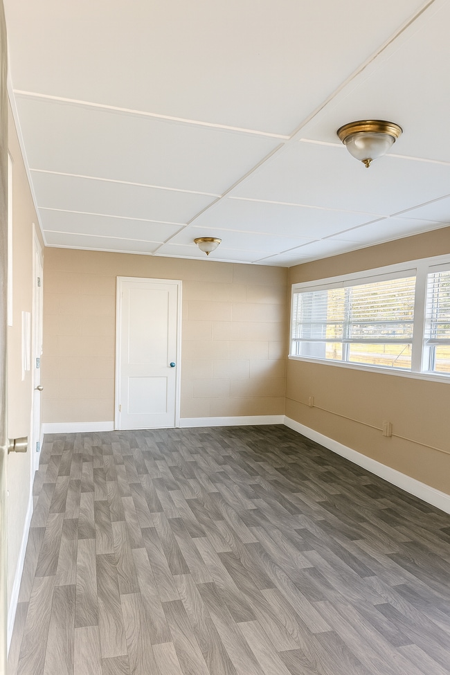 Building Photo - 2106 Melton Ave