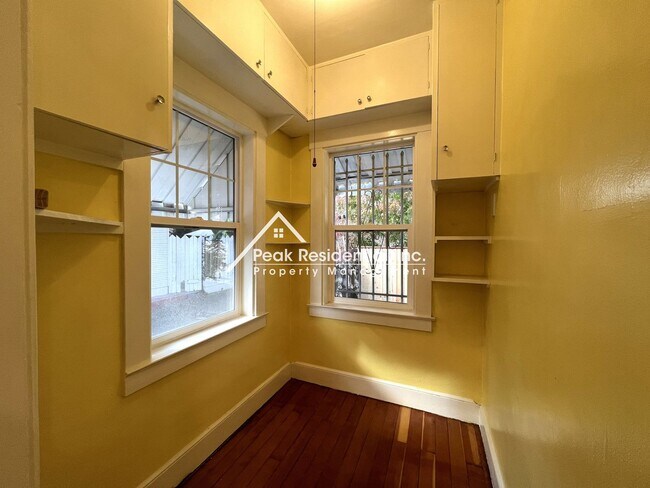 Building Photo - 2974 32nd St