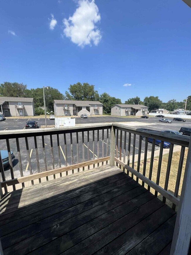 Building Photo - 2 Bedroom 1 Bathroom Apartment Near MSSU C...