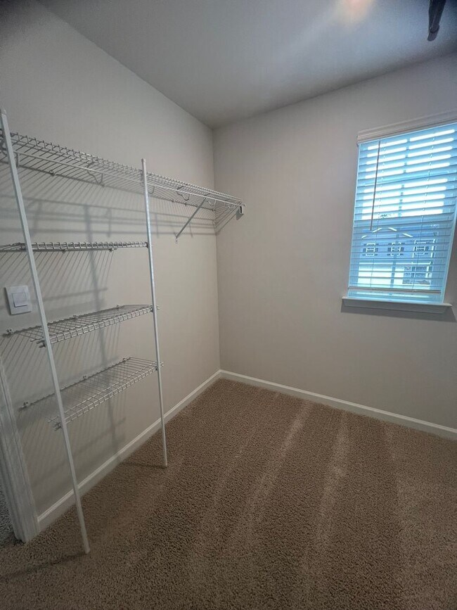 Building Photo - NEW CONTRUCTION!  Available for Immediate Move in!