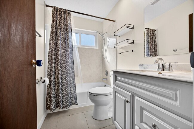 Building Photo - 1261 Mautenne Dr