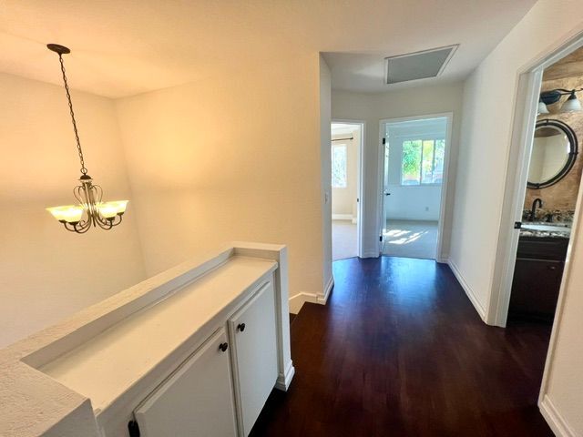 Building Photo - 70 Meadowood