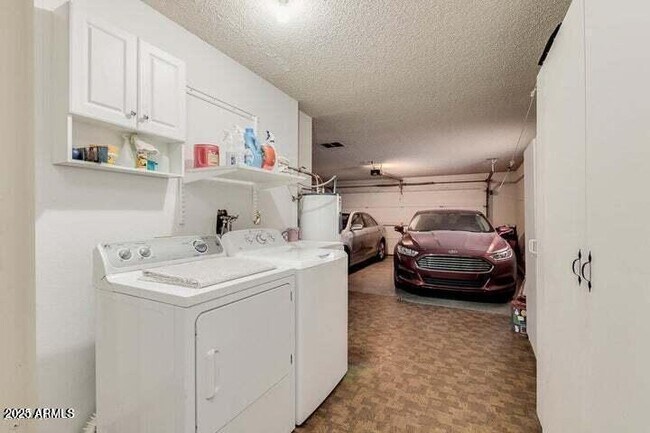 Building Photo - 9702 W Campana Dr