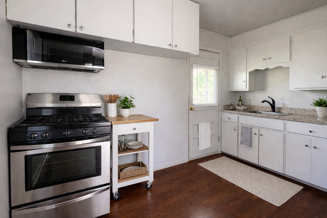 Building Photo - 6516 Anderson Dr