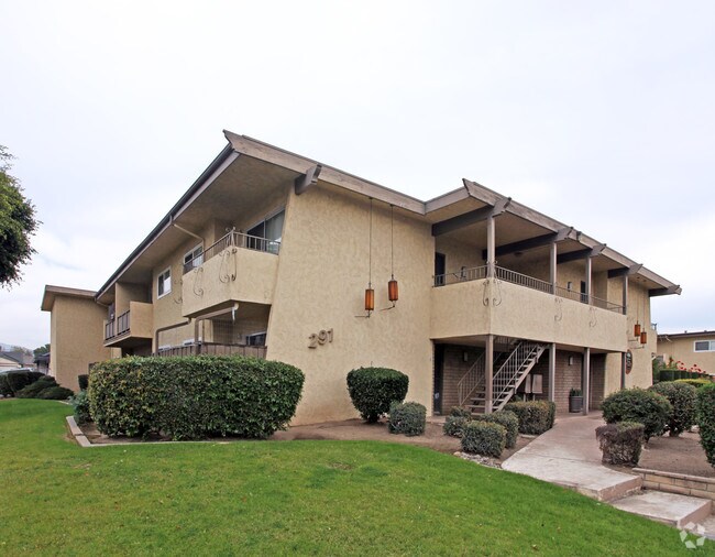 Building Photo - Orange Oak Apartments