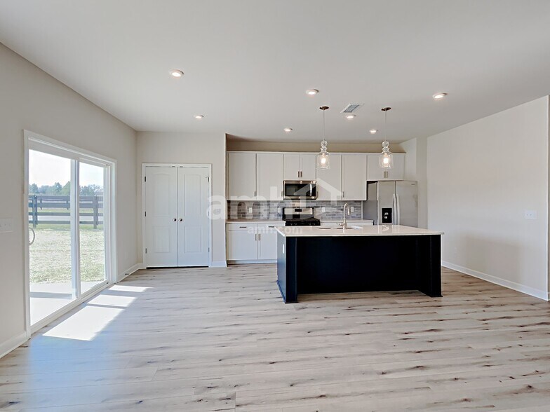 Building Photo - 4317 Fieldcrest Dr