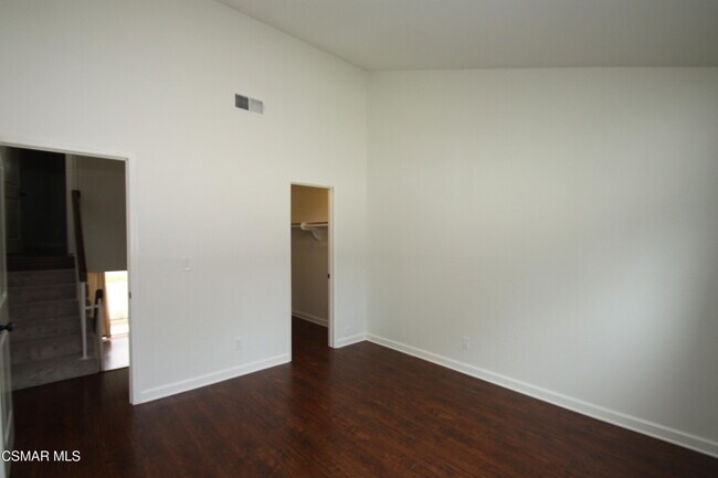 Building Photo - 1299 Ramona Dr