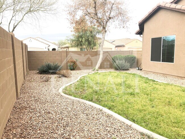 Building Photo - 7347 W Millerton Way