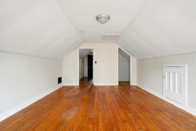 Building Photo - 1410 Fincke Ave