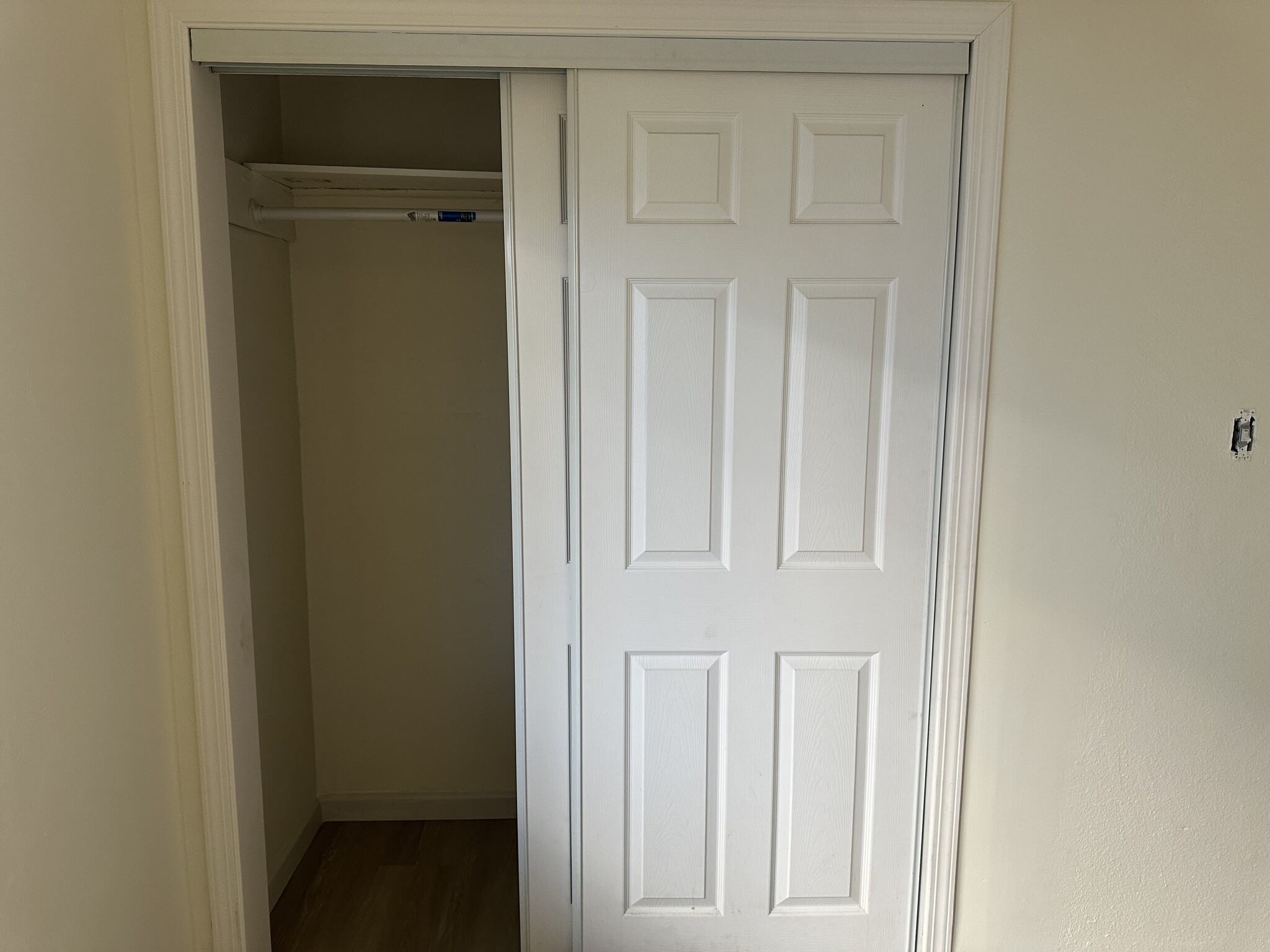 Closet - 1055 61st St
