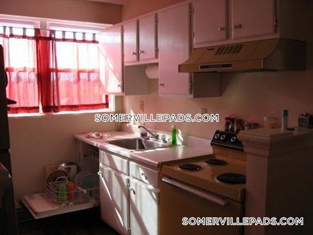 Building Photo - 402 Highland Ave
