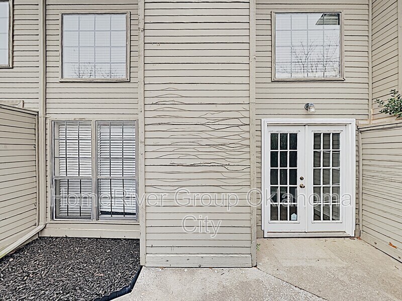 Building Photo - 1330 Hunters Ridge Rd