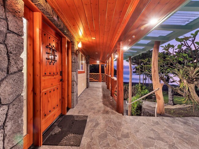 Building Photo - Oceanfront Estate: The Honolii Hale