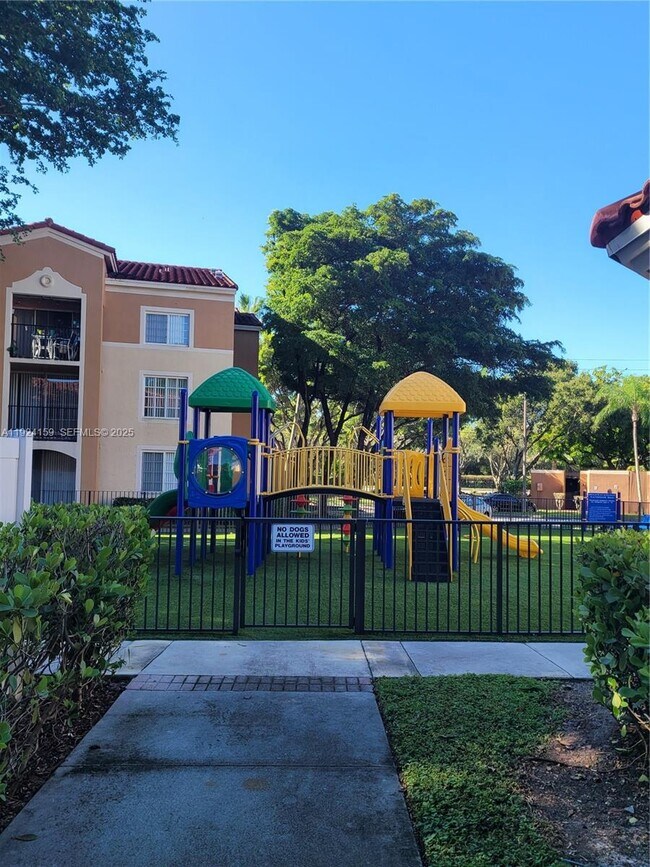 Building Photo - 2133 Renaissance Blvd