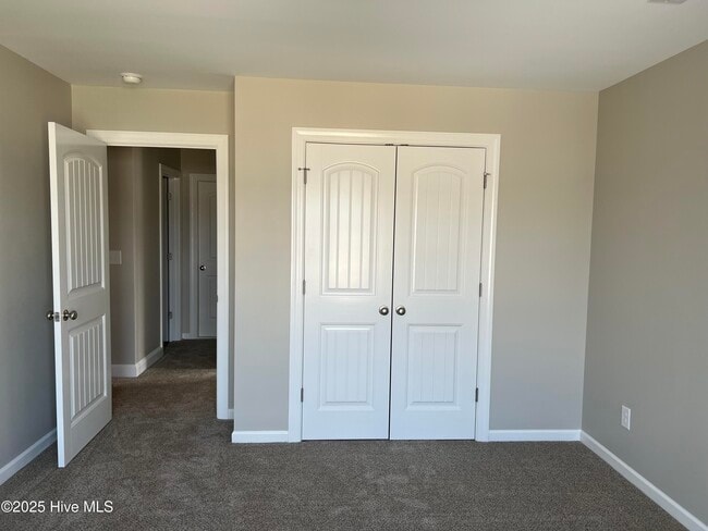 Building Photo - 821 Sarah Rebecca Dr