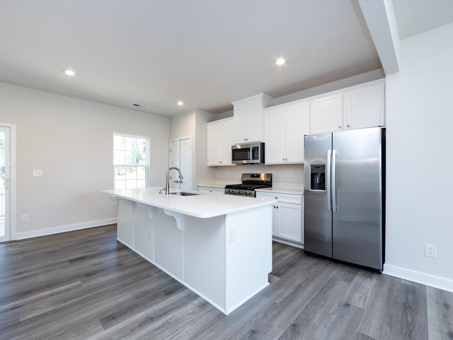 Building Photo - 431 Moondance Dr