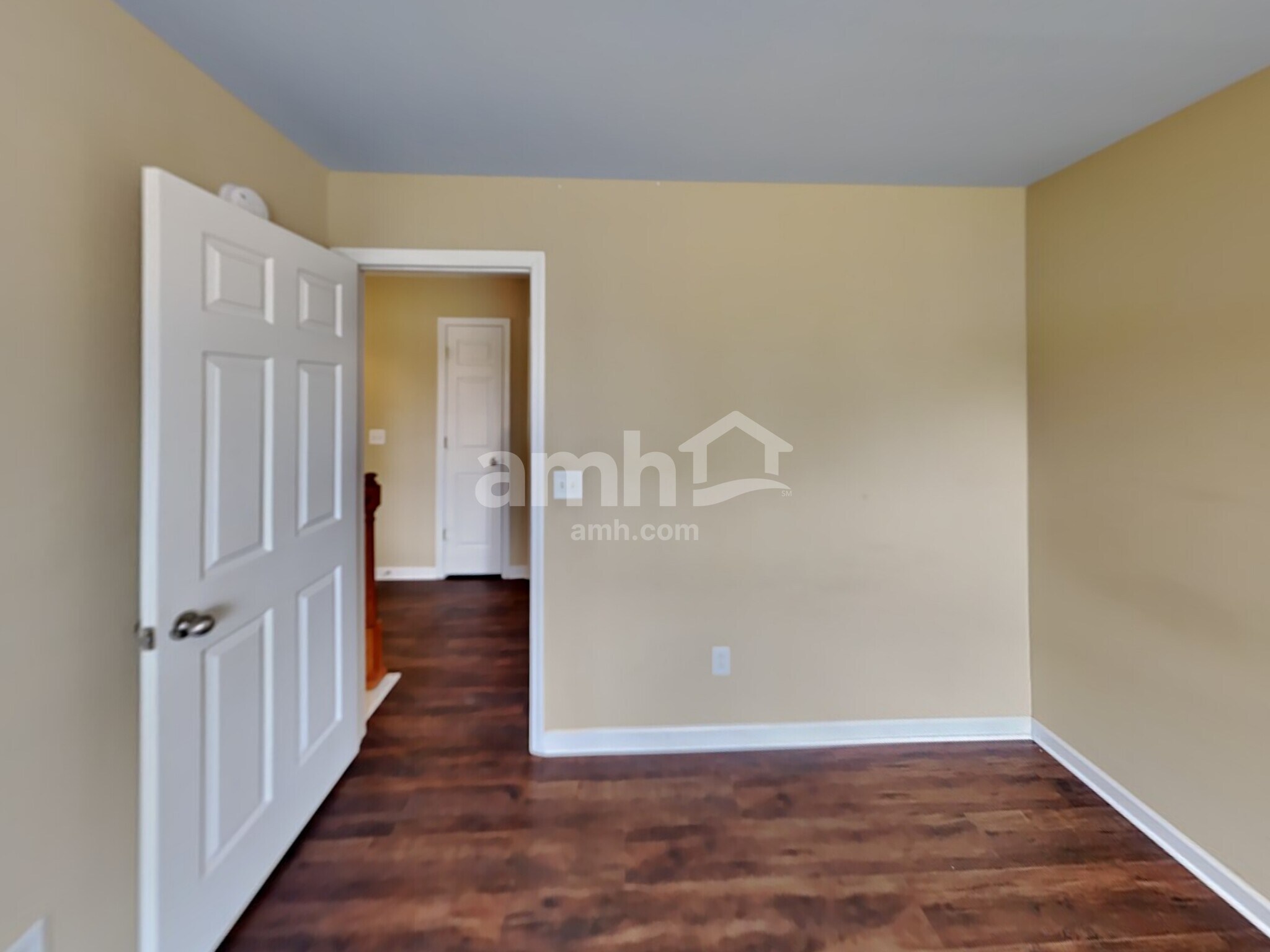 Building Photo - 3434 Wellington Pl