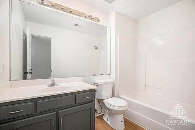 Building Photo - 639 N Queen Ridge Ct