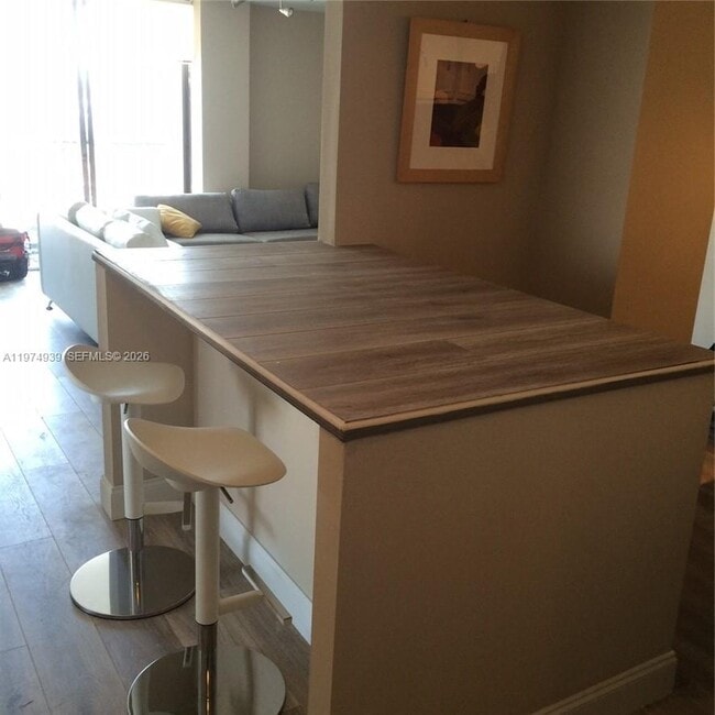 Building Photo - 1800 Collins Ave