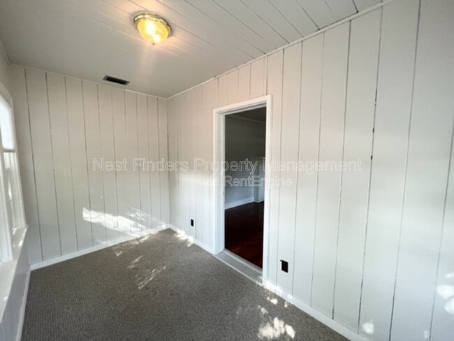 Building Photo - 2144 Southampton Rd