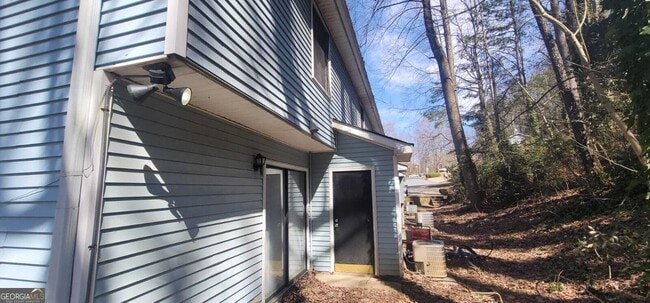 Building Photo - 1570 Oakpoint Dr SW