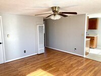 Building Photo - Single Family Home for Rent in Dodge City