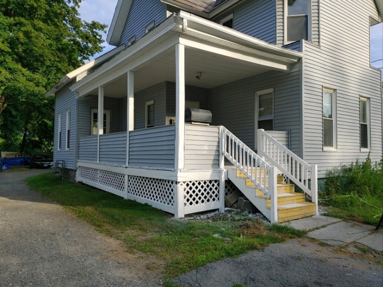 Building Photo - 164 South St