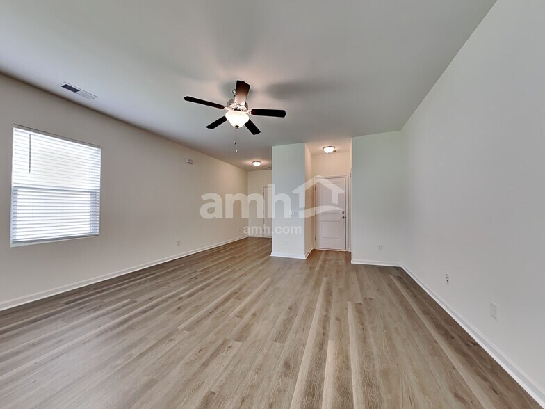 Building Photo - 219 Orion Way