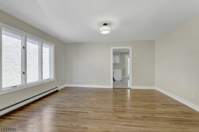 Building Photo - 535 Orchard Ave