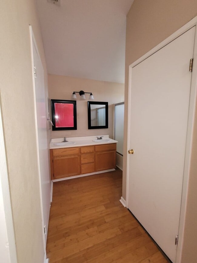 Building Photo - 1703 Diablo Creek Dr