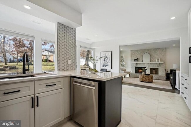 Building Photo - 13134 Madonna Ln