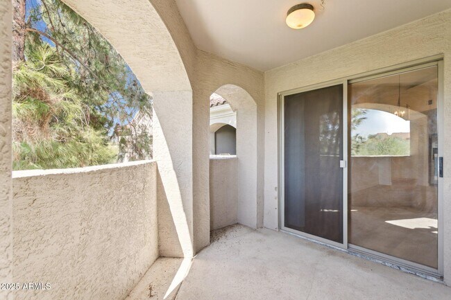 Building Photo - 5249 E Shea Blvd