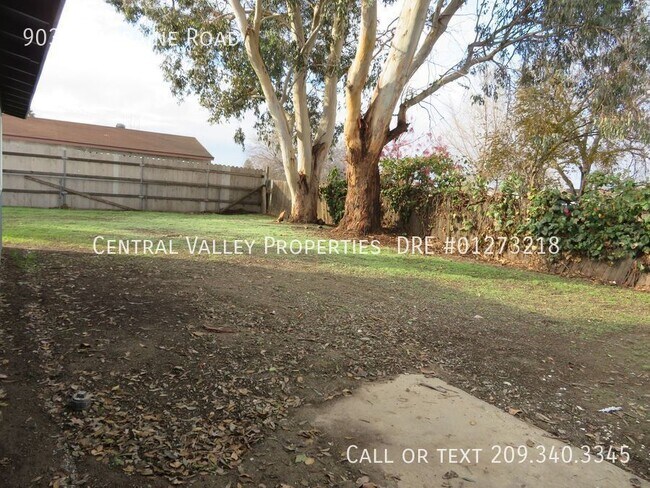 Building Photo - 9031 Lorraine Rd