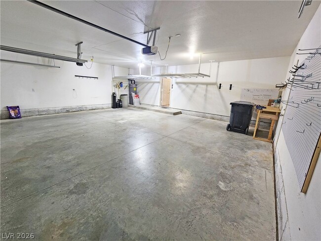 Building Photo - 5945 Badlands Ln