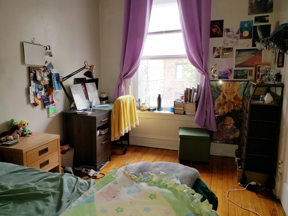 Bedroom 1 - 3516 Broadway N