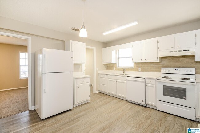 Building Photo - 5019 Shady Grove Ln