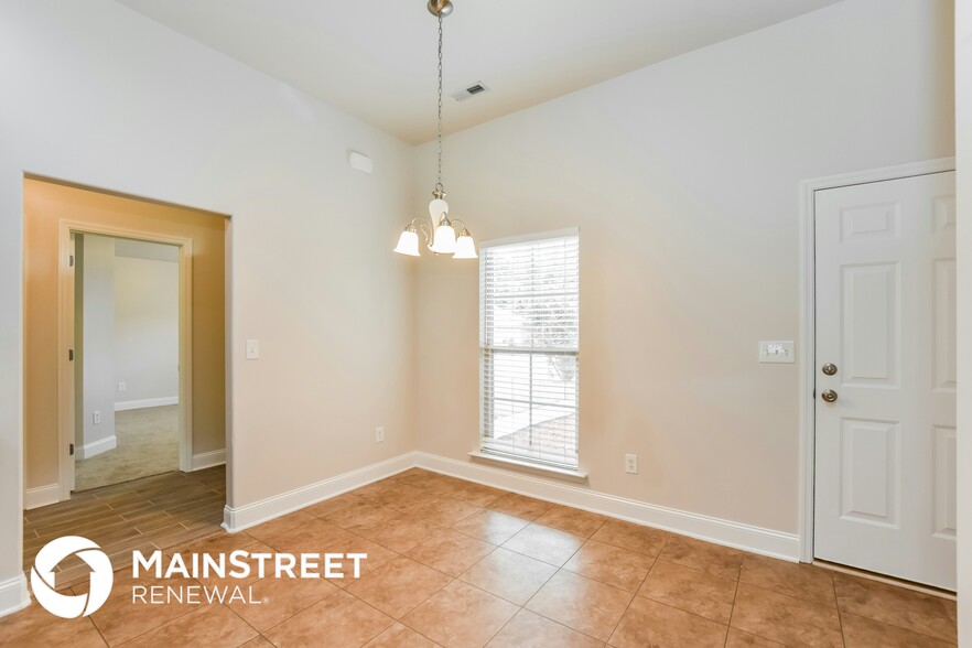 Building Photo - 125 Bermuda Lakes Dr
