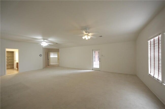 Building Photo - 2519 Midnight Star Dr