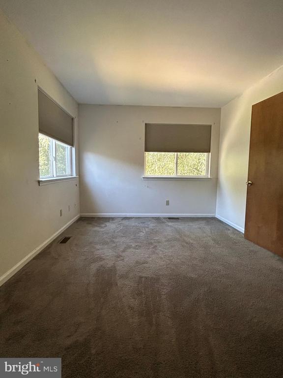 Building Photo - 319 Lynley Ln