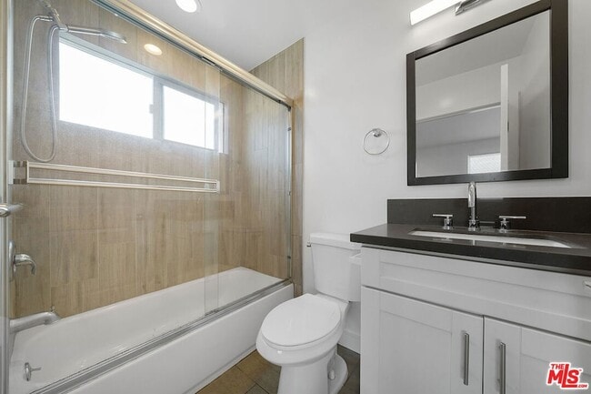 Building Photo - 14228 Sylvan St