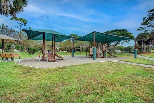 Building Photo - 2700 NW 49th St
